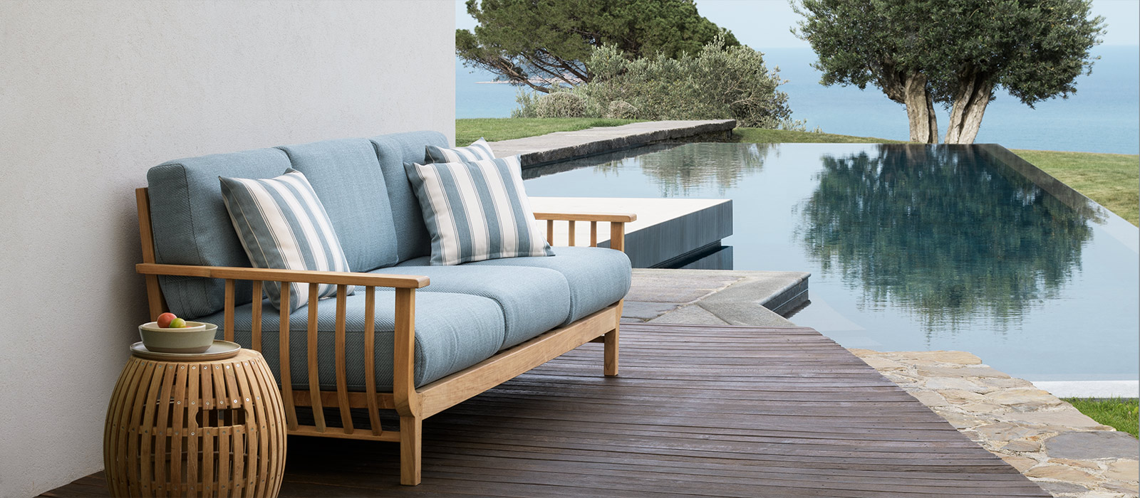 Luxury outdoor furnishings for yachts by Unopiù Luxury outdoor furnishings for yachts by Unopiù