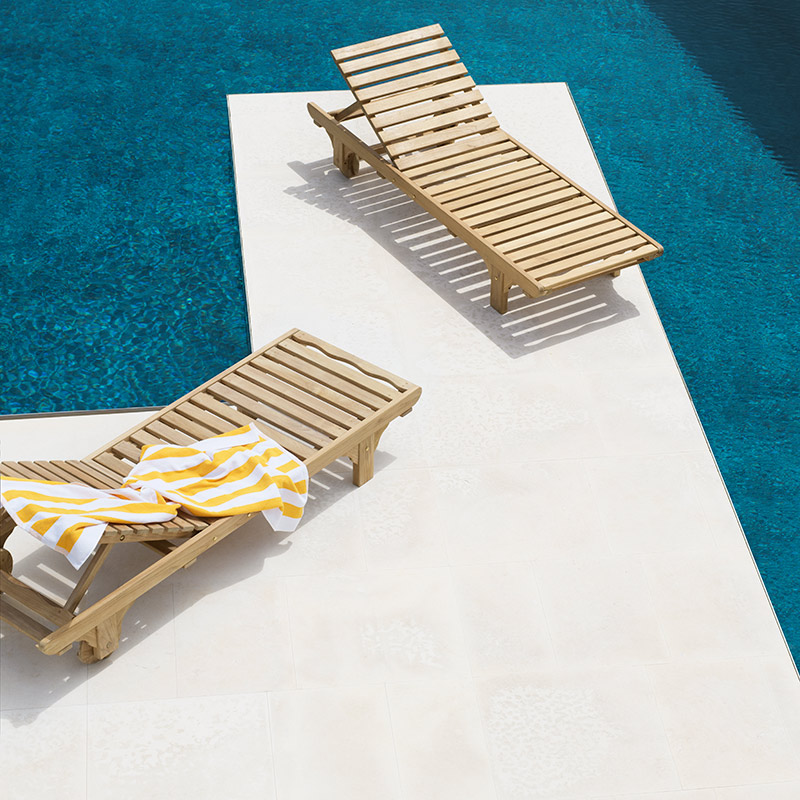 Piscina di villa - Arredo Unopiù Piscina di villa - Arredo Unopiù