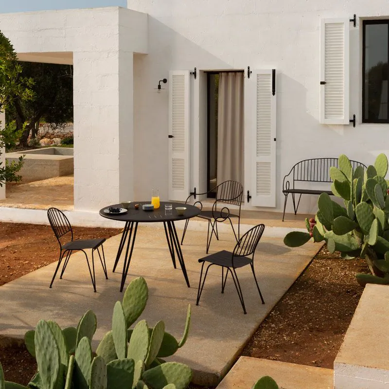 Ariete small armchair colour bronze