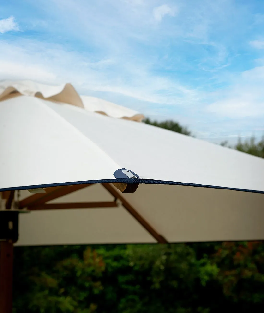 Damian rectangular umbrella