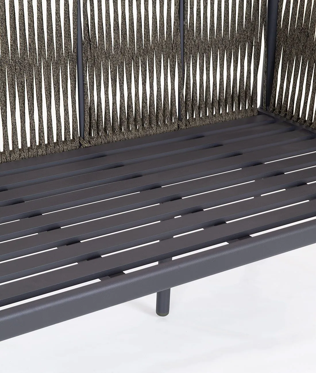 Luce 3-Sitzer Sofa mit Aluminiumsitz und Rückenlehne aus Seil