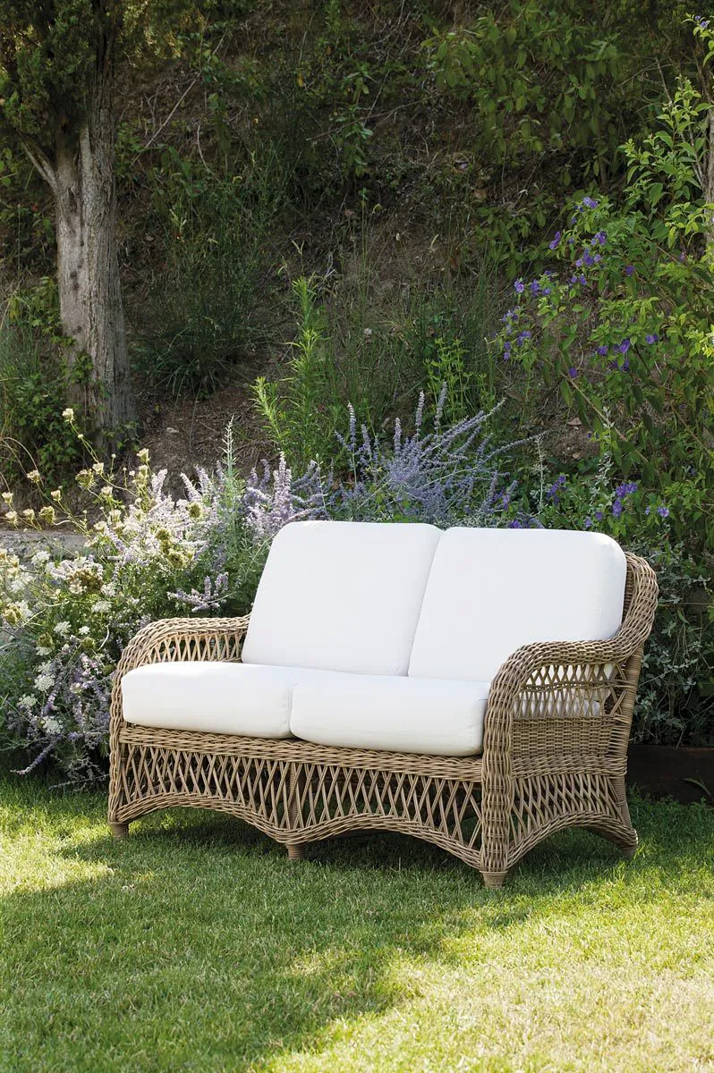 Olimpia Sofa in WaProLace cm 134