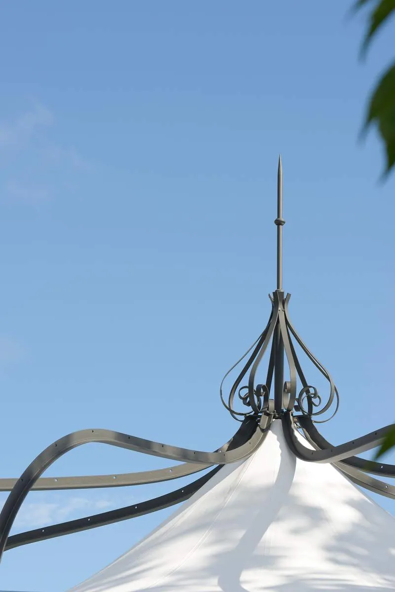 Pavilion Solaire round 