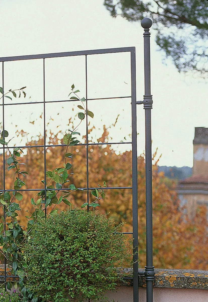 Post Roof Garden in iron