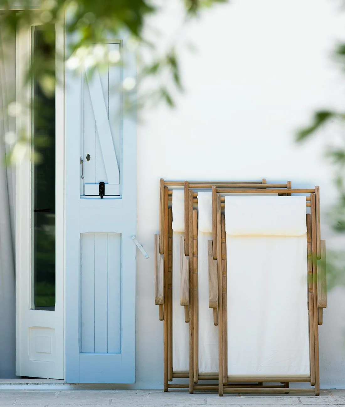 Folding deckchair with canvas
