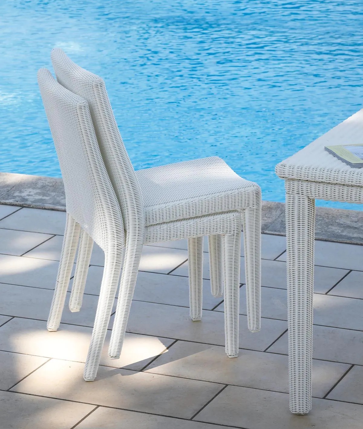 Agorà stackable chair in WaProLace