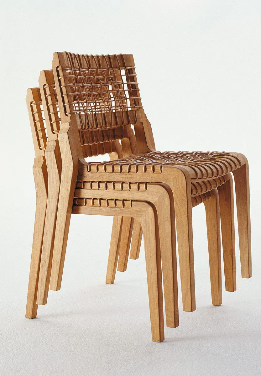 Silla Synthesis apilable de teca y WaProLace