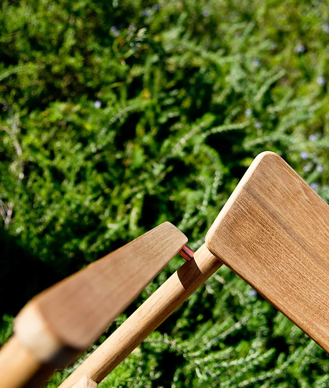 Poltroncina Pevero di teak 