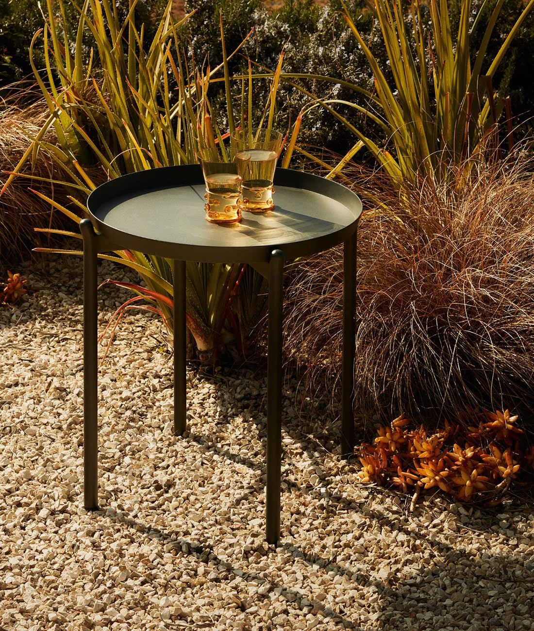 Fresbee round coffee table
