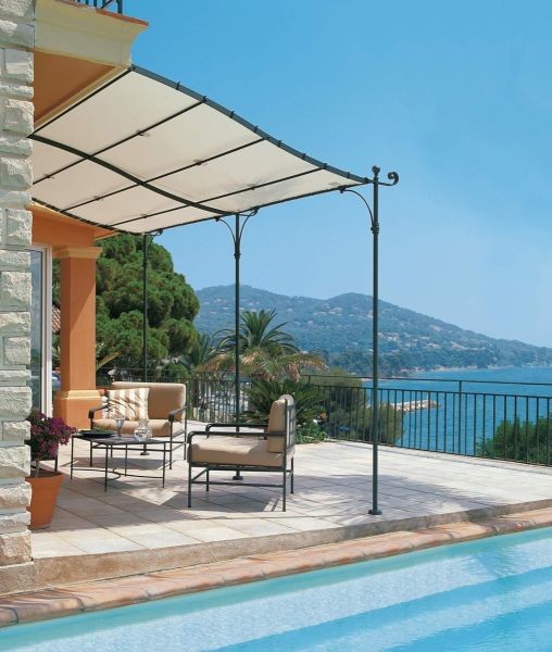 Fixed waterproof shades for Solaire pergola