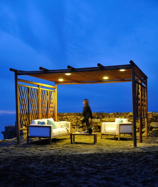 Copertura Nagi in listelli di legno con LED