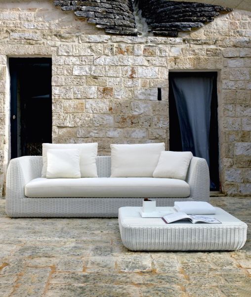 Agorà Sofa white with cushions