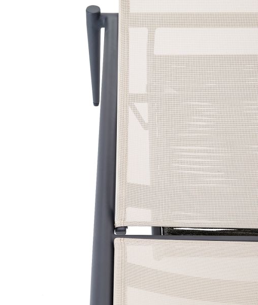 Luce stackable sunlounger aluminum with sand fabric