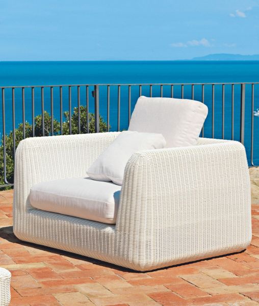 Agorà armchair structure in WaProLace colour white