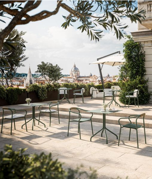 Salò square table in aluminum