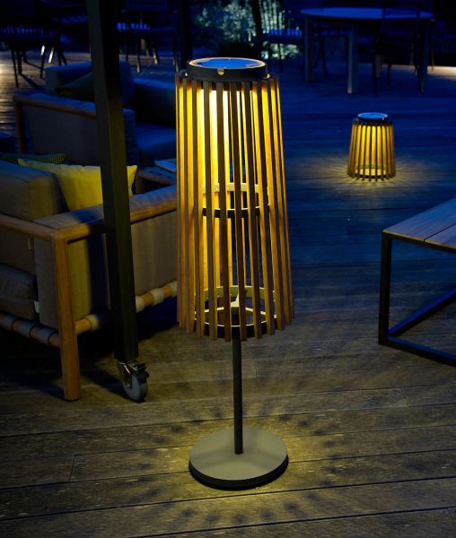 Standing light Solare in teak 