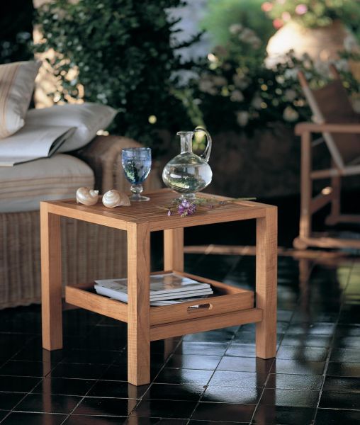 Chelsea square coffee table in teak with two levels