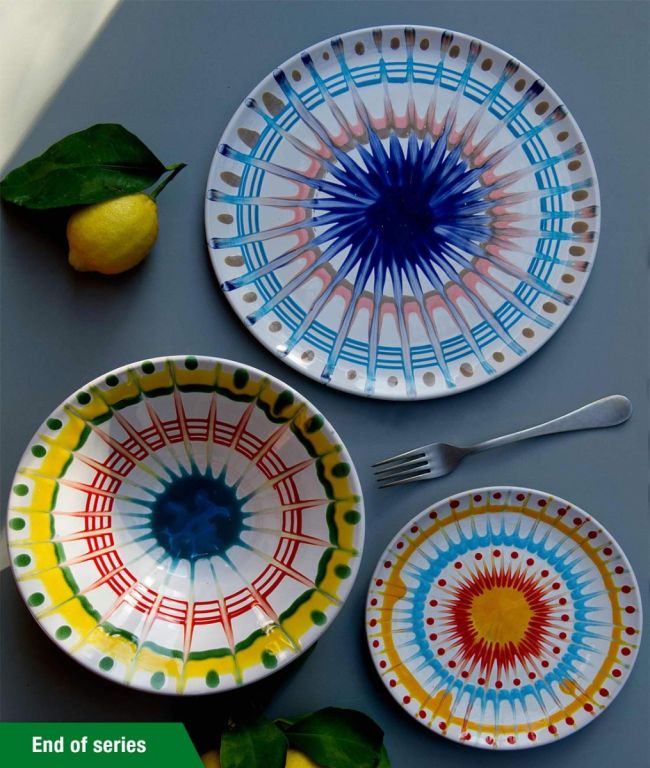 Dinner, soup, and fruit plates in sets of three DEC2