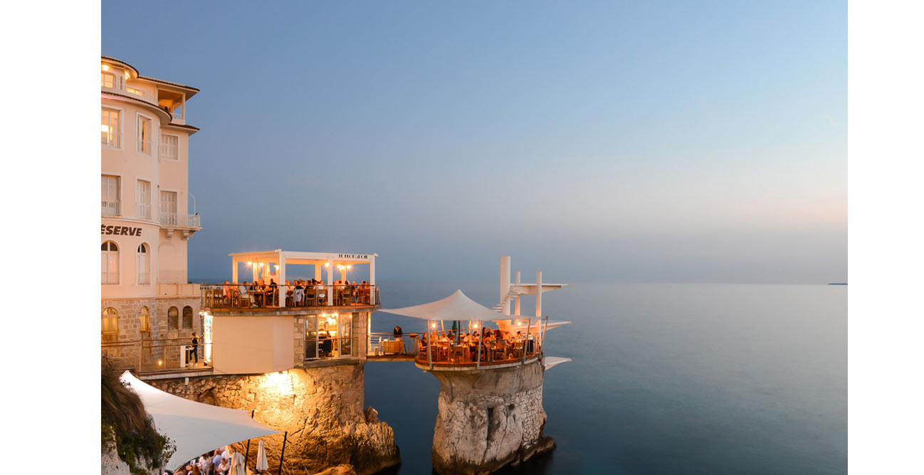 Le Plongeoir: l'incanto del ristorante con terrazza a Nizza