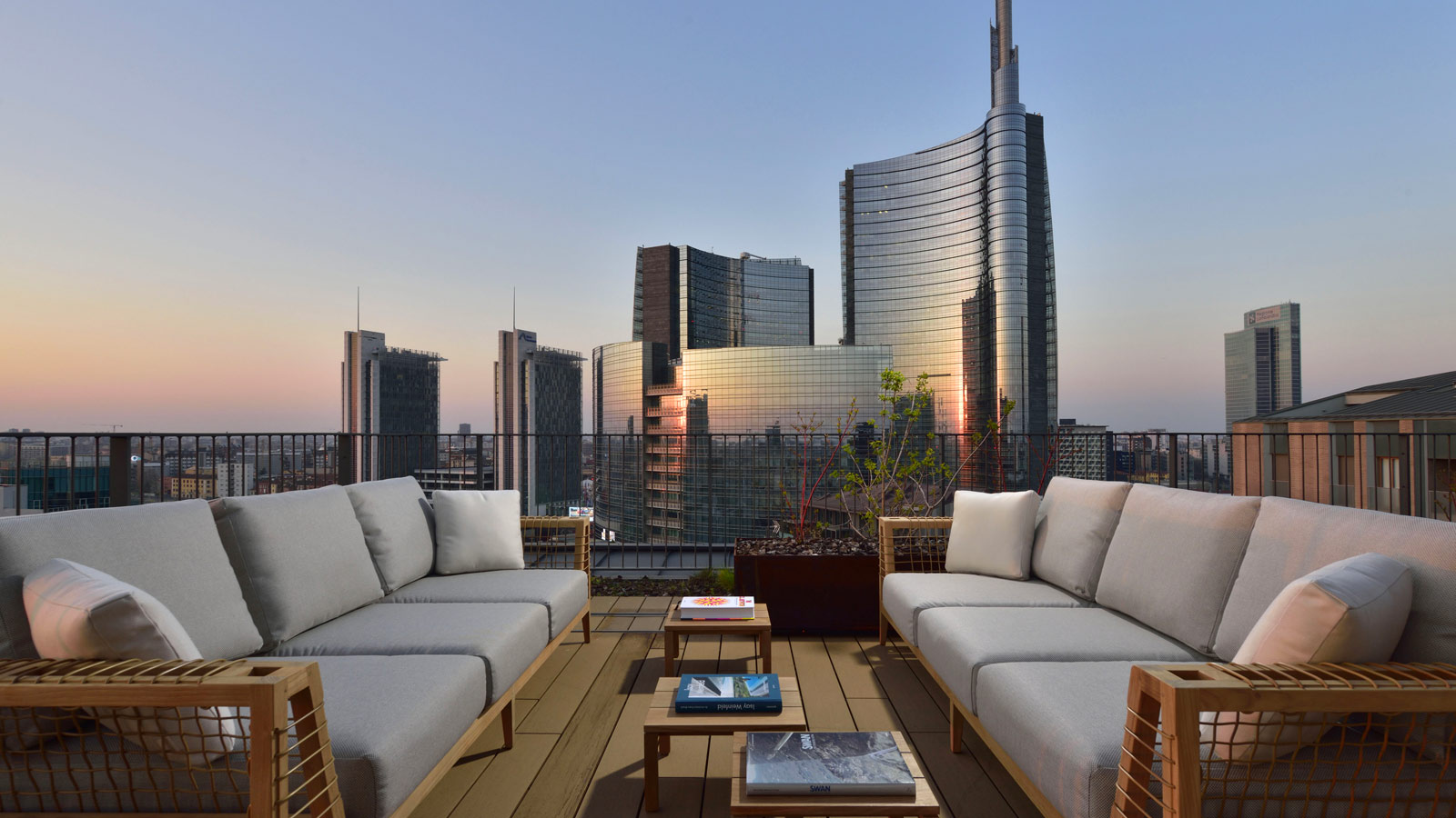 Hotel Milano Verticale